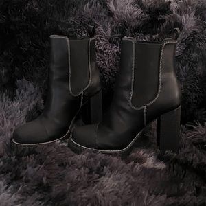 🖤 Black Booties! 🖤